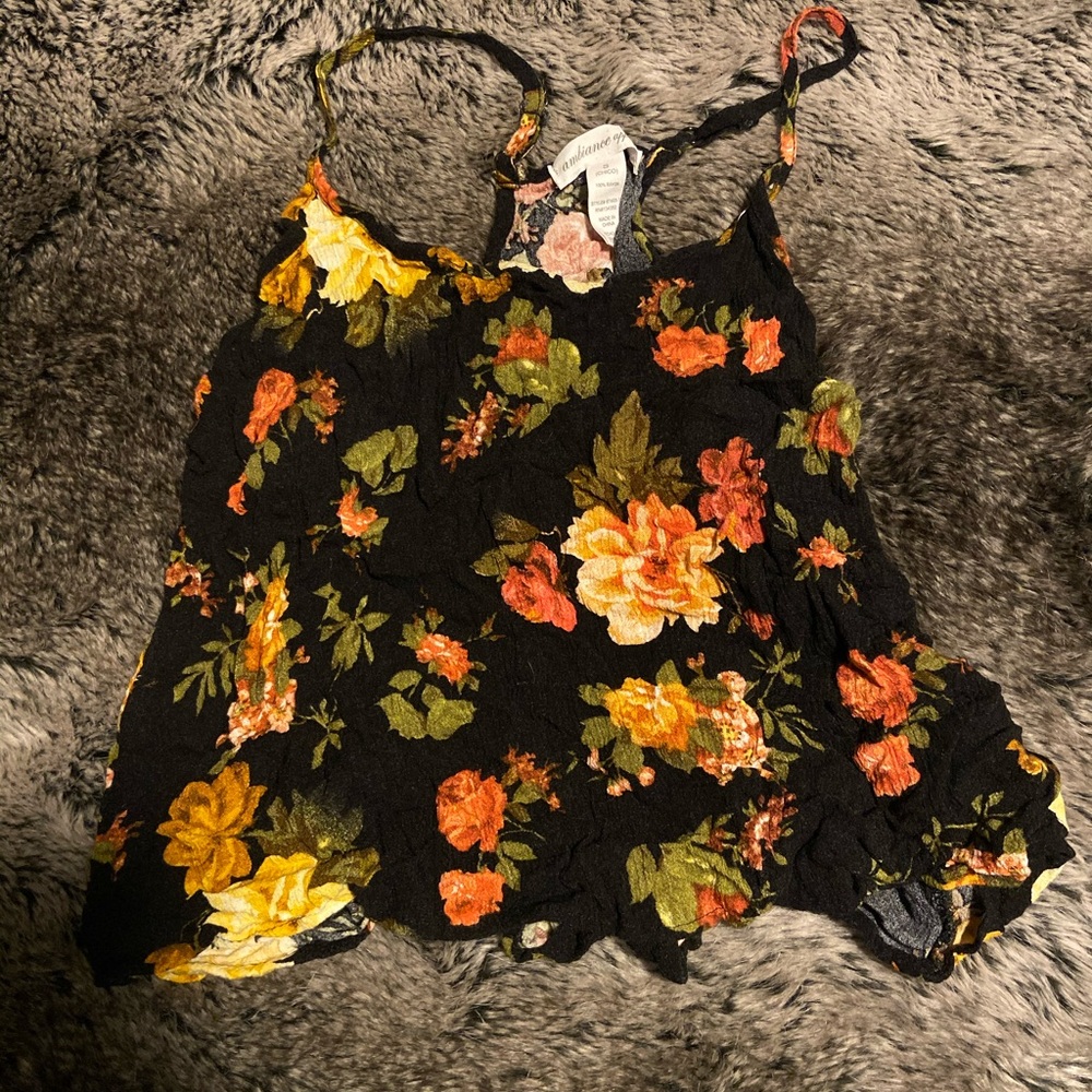 Racer back flowy floral tank
